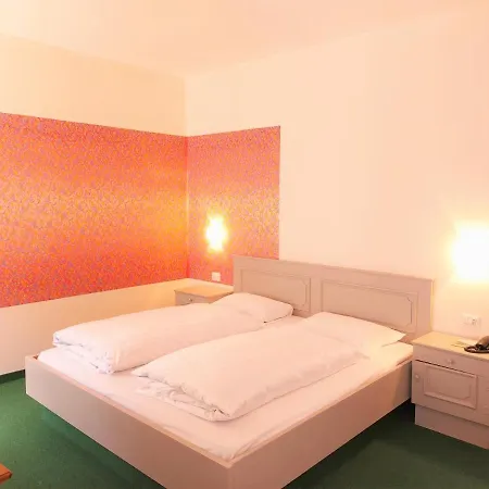 Hotel Schuster Colle Isarco Esterno foto