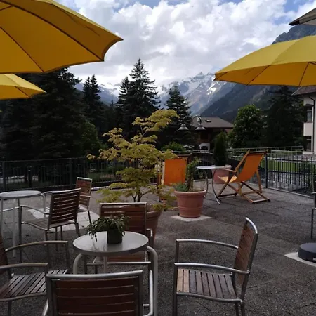 Hotel Schuster Colle Isarco Esterno foto