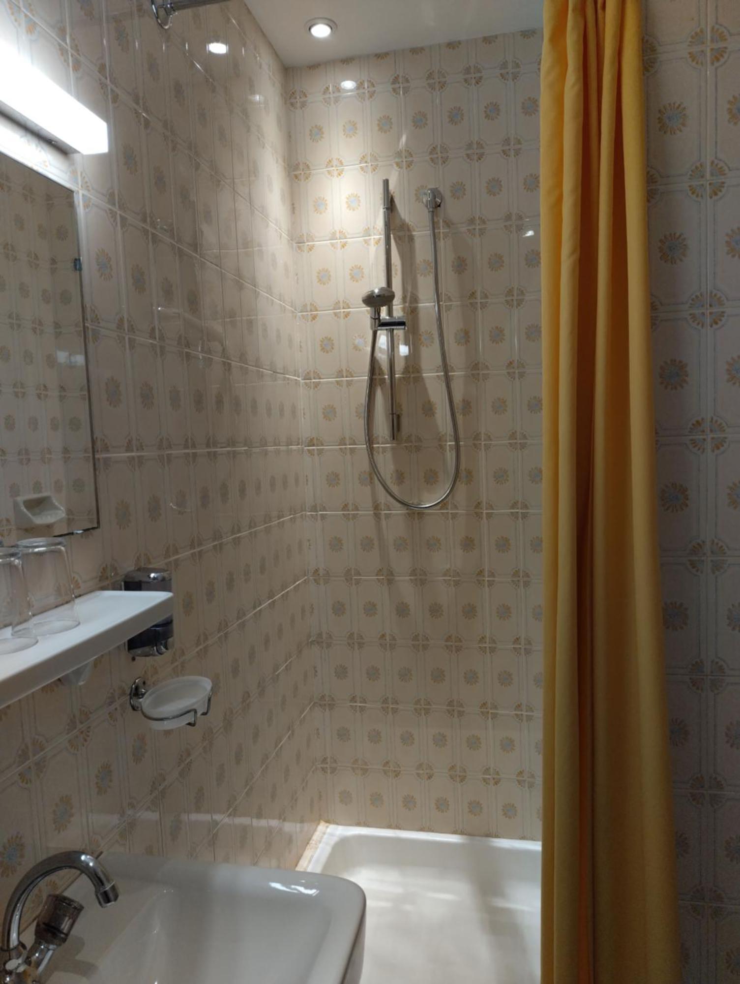 Hotel Schuster 3*